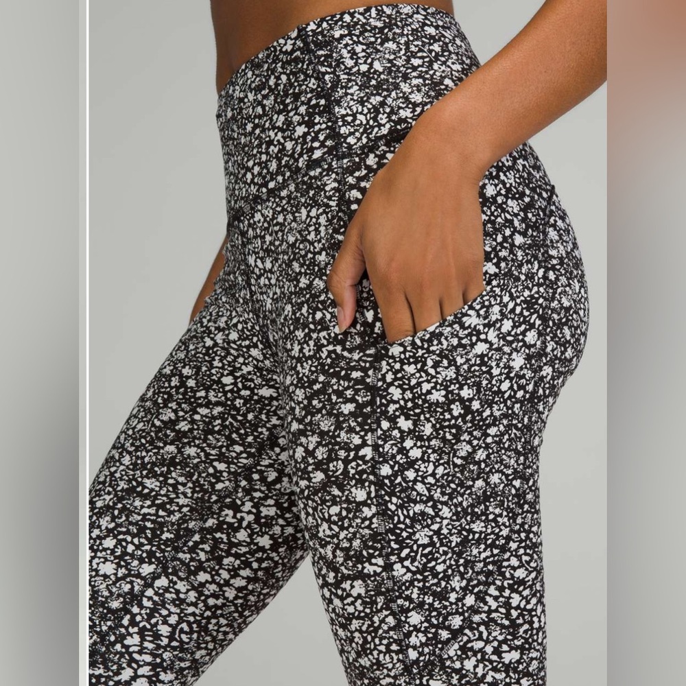 NWOT Lululemon Fast and Free High-Rise Tight 25" *Nulux - Picture 5 of 7